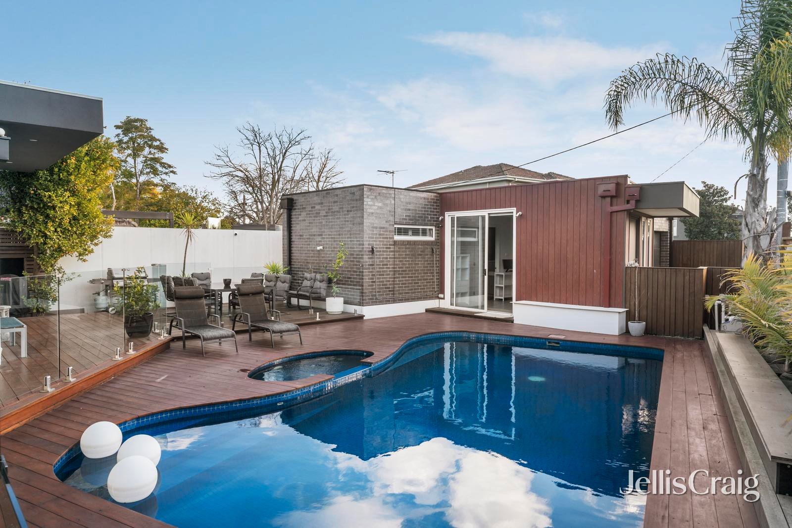 16 Gruyere Crescent, Ivanhoe East image 8