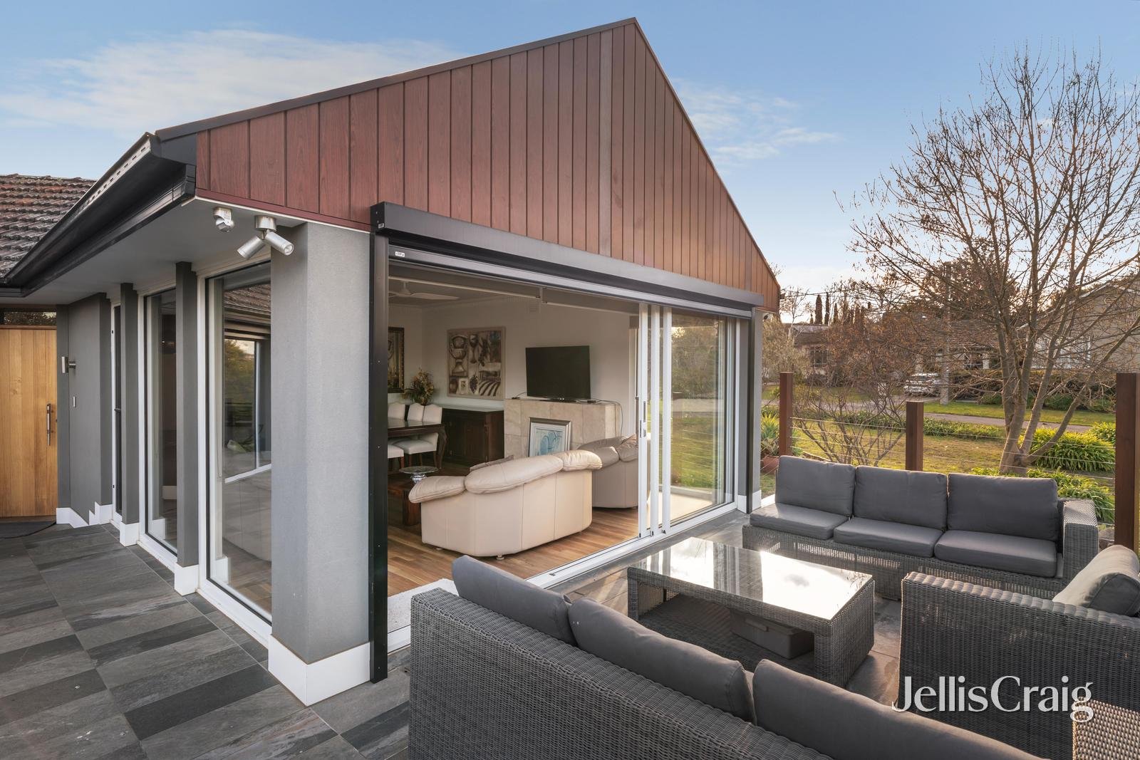 16 Gruyere Crescent, Ivanhoe East image 11
