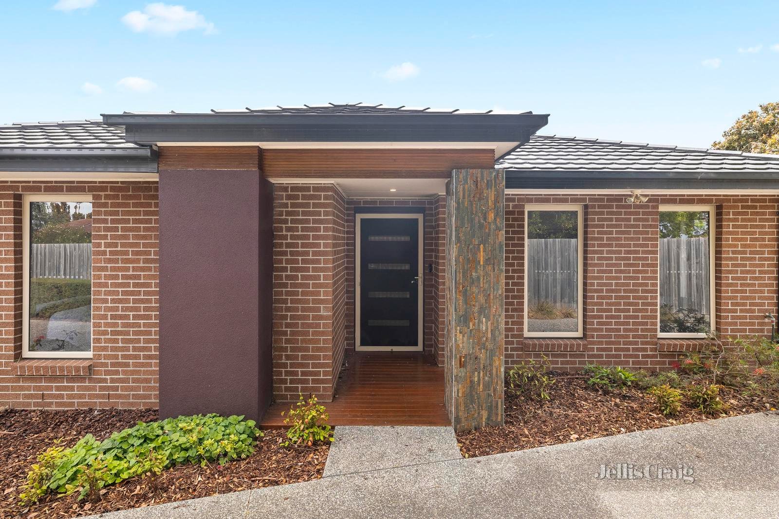 1/6 Hakea Drive, Mount Martha image 1