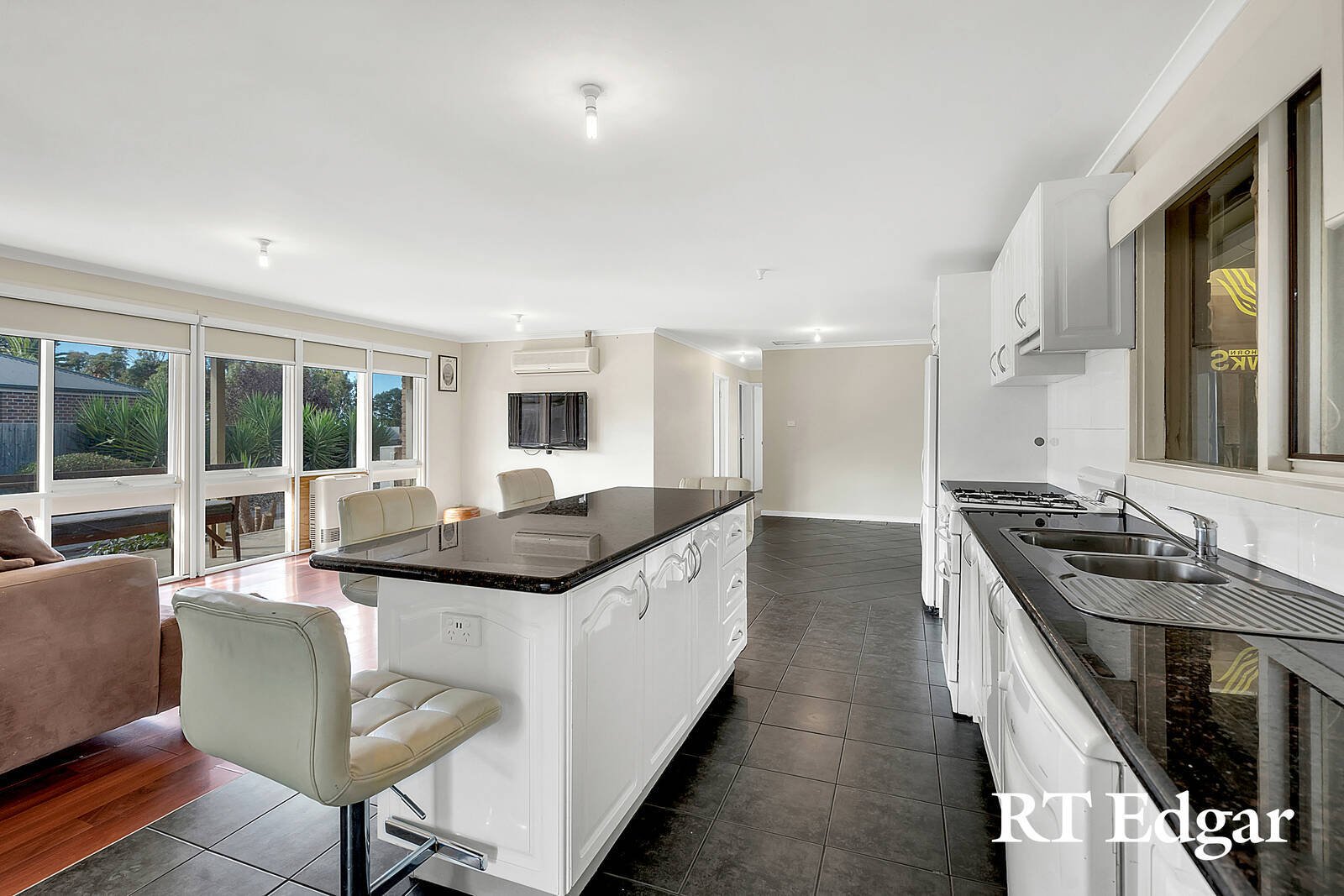 Property Gallery Thumbnail 5