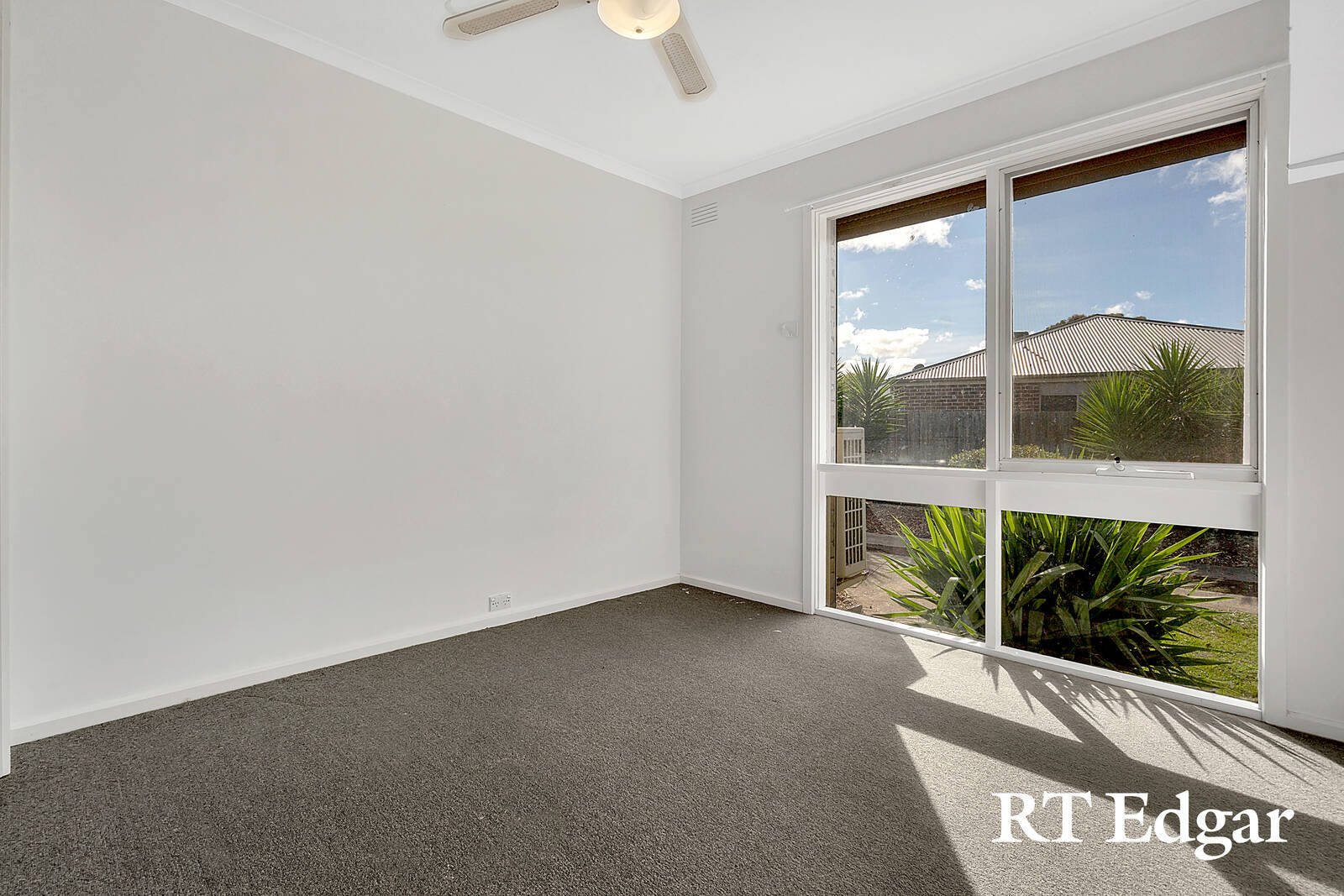Property Gallery Thumbnail 11