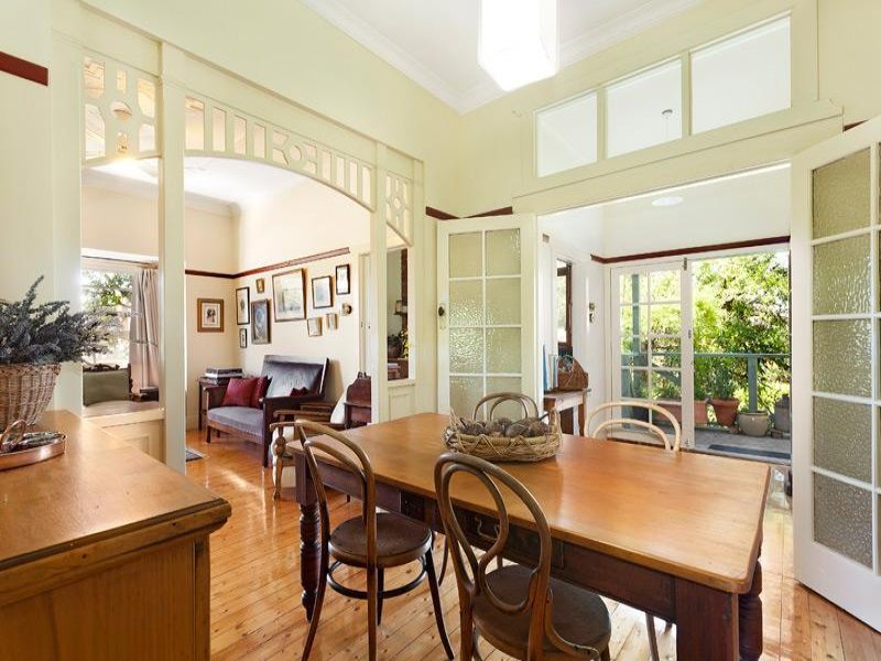 16 Hannaslea Street, Box Hill image 3