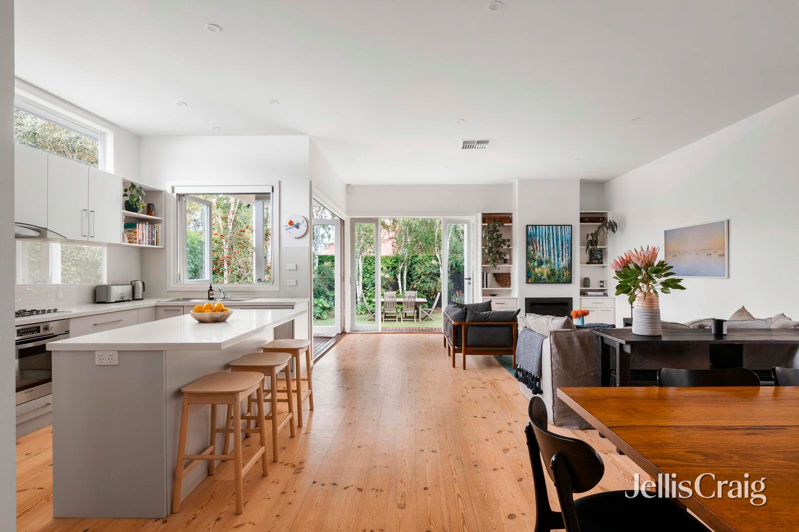 16 Harper Street, Northcote image 2