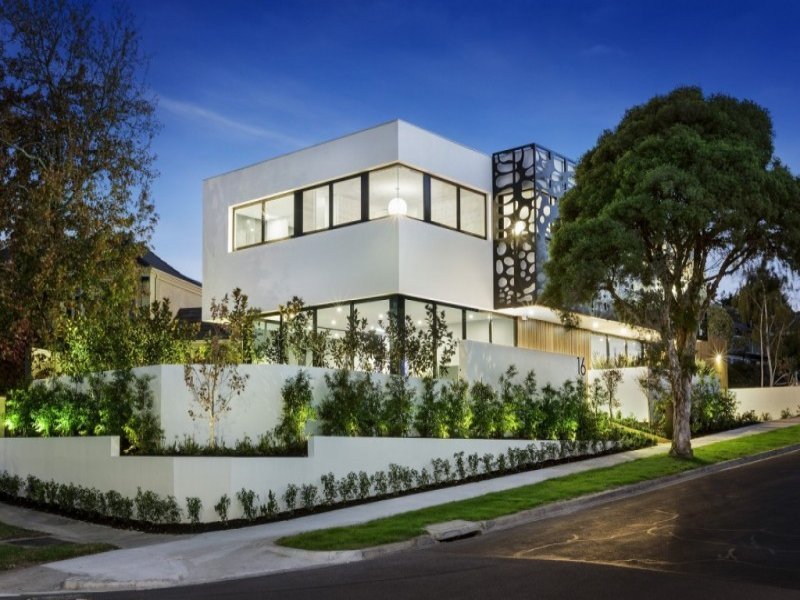 16 Harrington Avenue, Balwyn North image 2