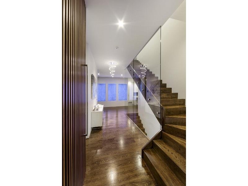 16 Harrington Avenue, Balwyn North image 5