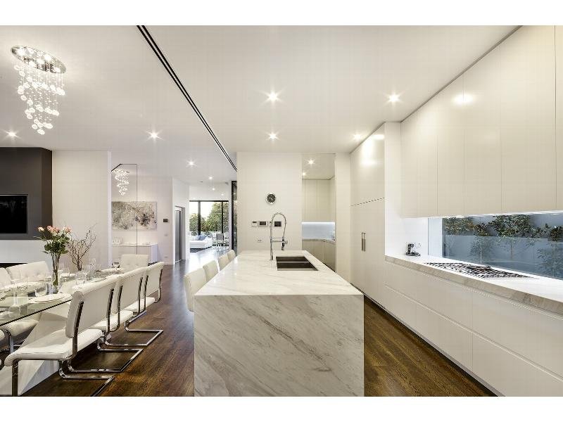 16 Harrington Avenue, Balwyn North image 7