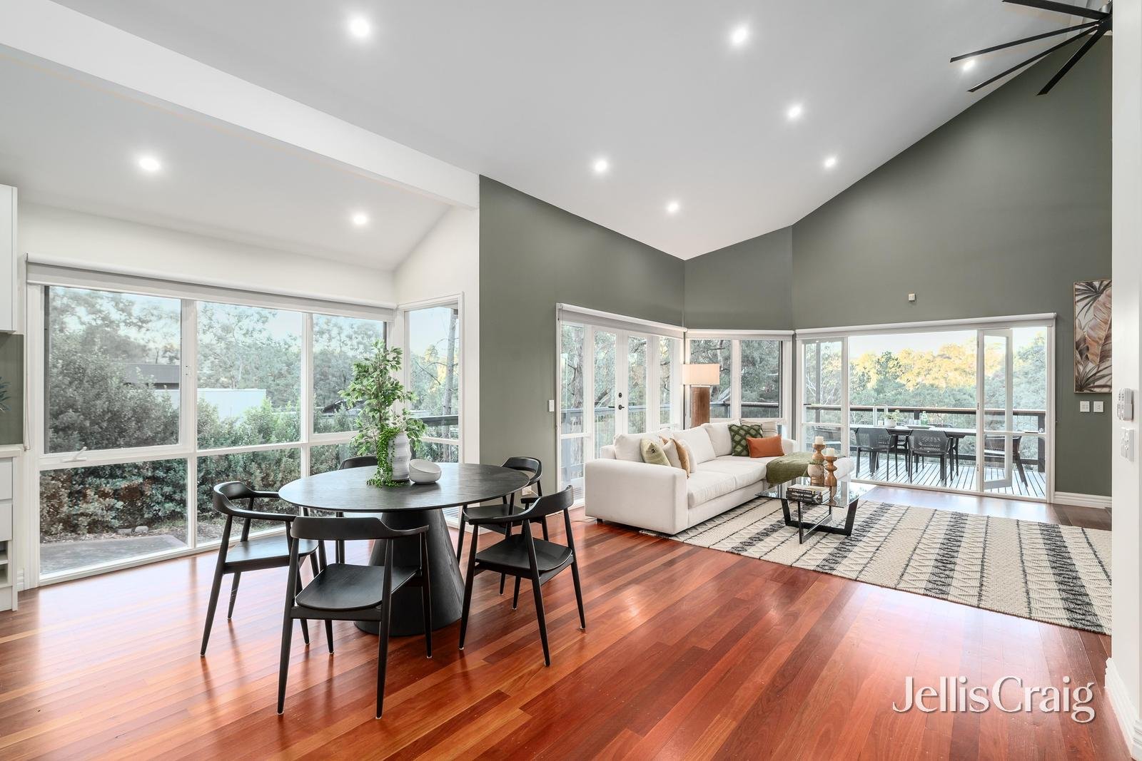 16 Harris Road, Donvale image 3
