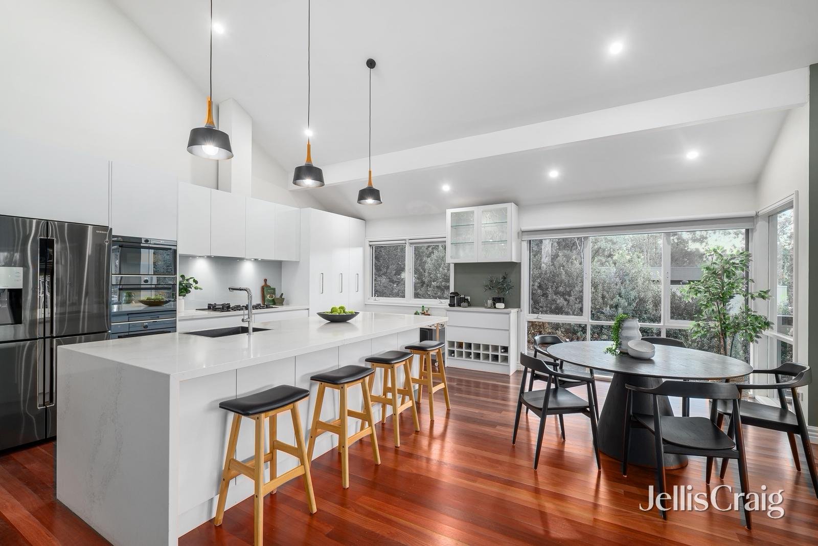 16 Harris Road, Donvale image 4