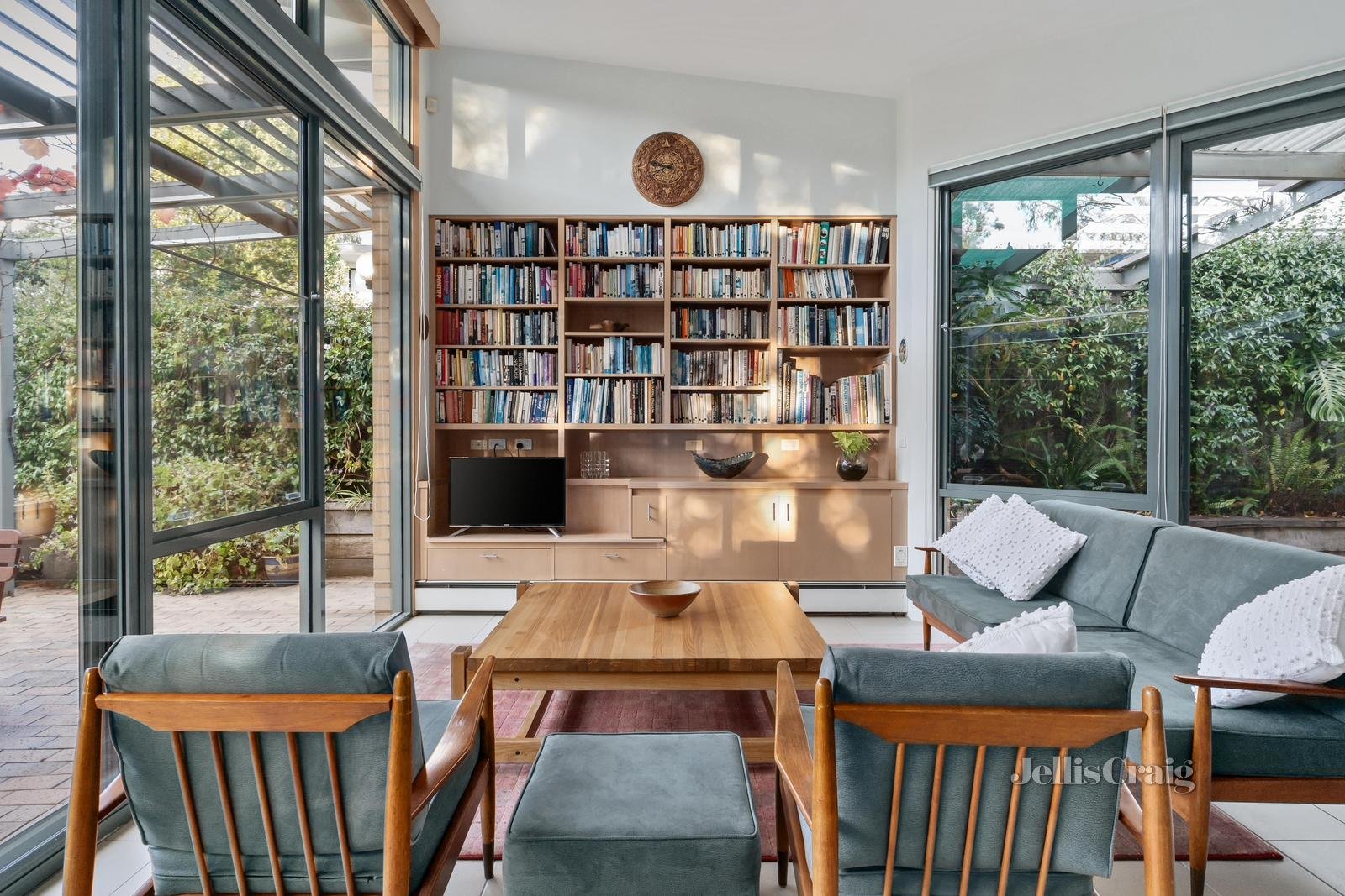 16 Hartlands Road, Ivanhoe East image 6