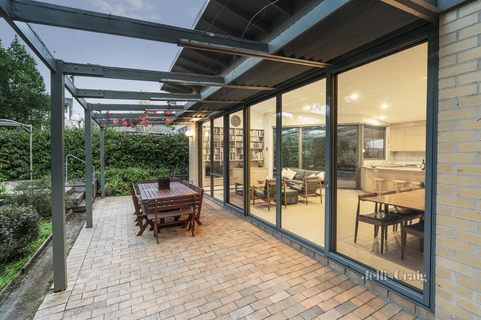 16 Hartlands Road, Ivanhoe East image 14
