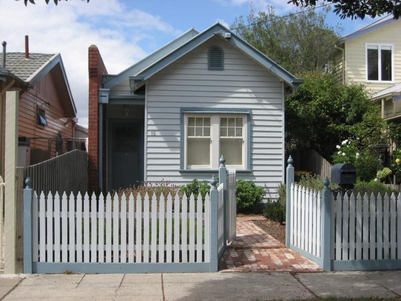 16 Hartley Street, NORTHCOTE VIC 3070