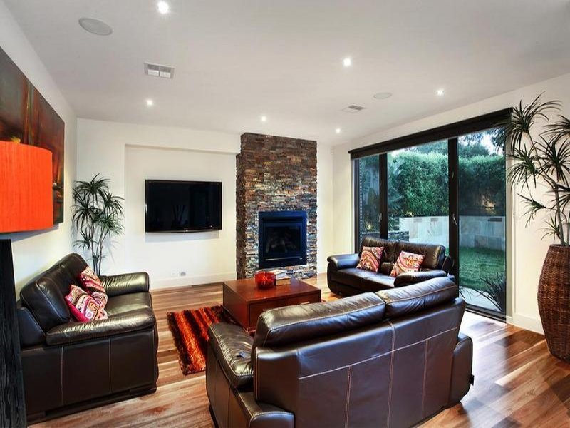 16 Hawkins Avenue, Mont Albert North image 2