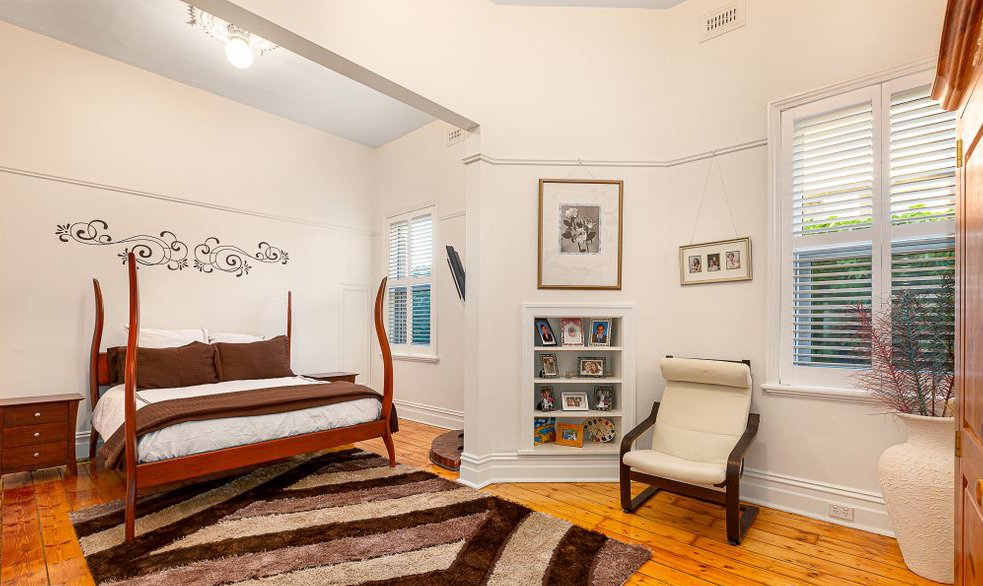 Property Gallery Thumbnail 7