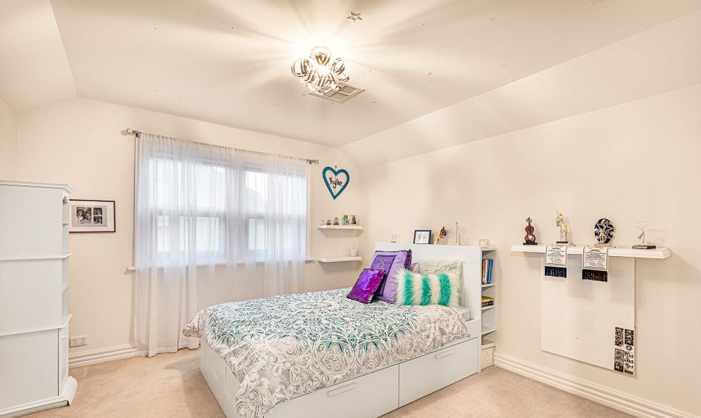 Property Gallery Thumbnail 8