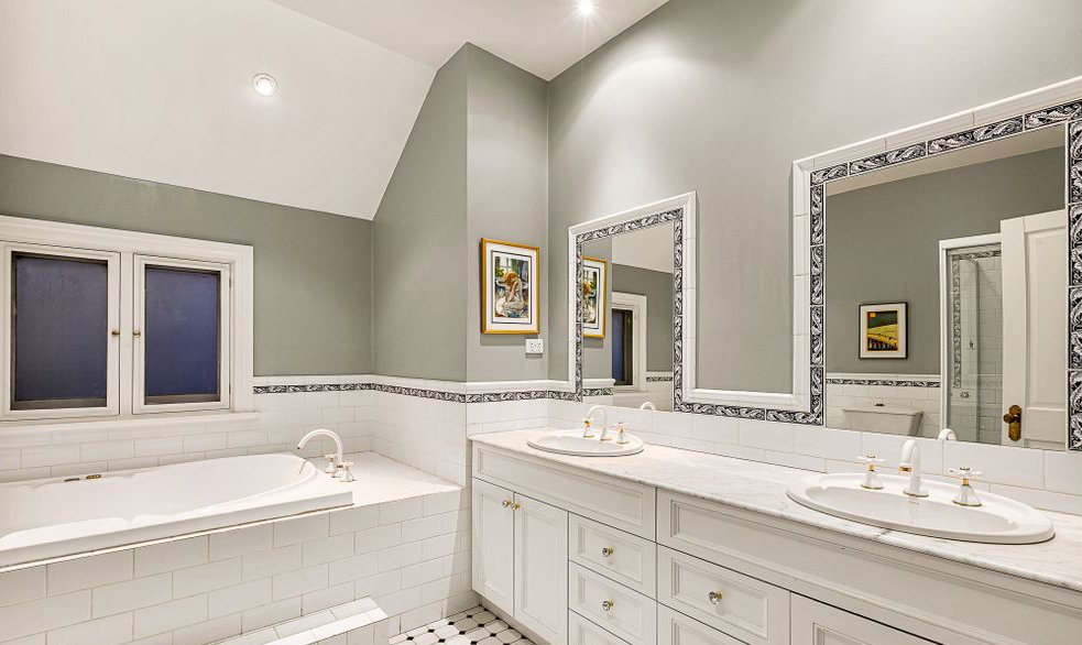 Property Gallery Thumbnail 11