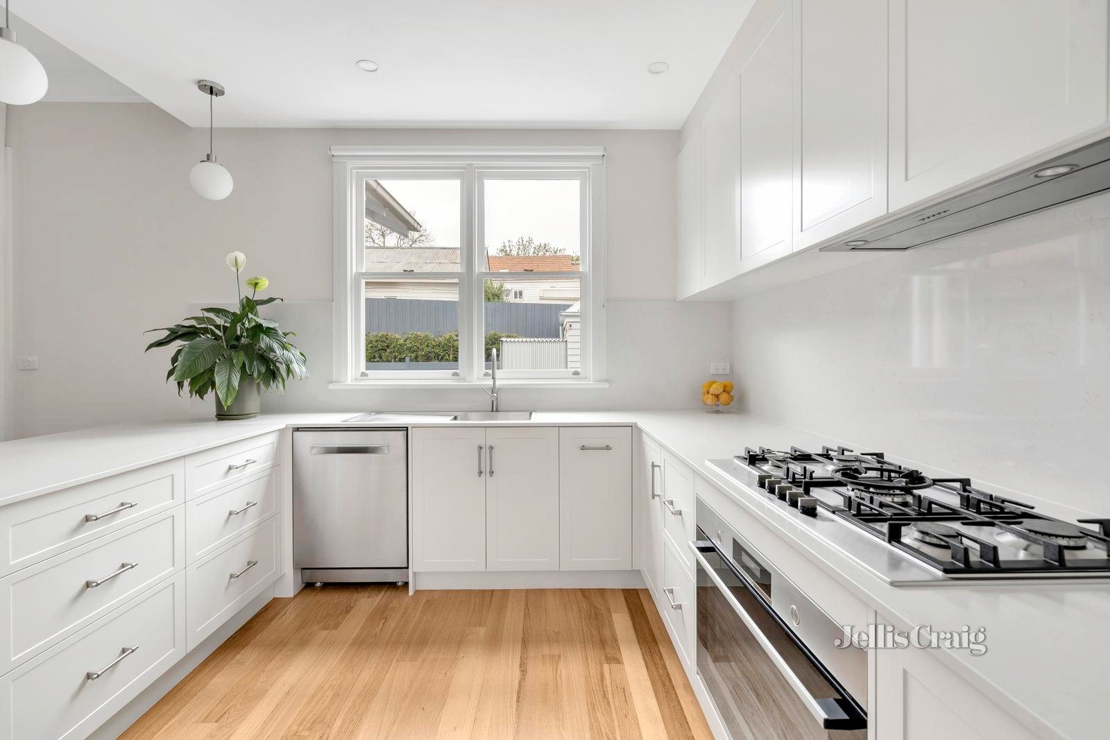 16 Henderson Street, Brunswick West image 4