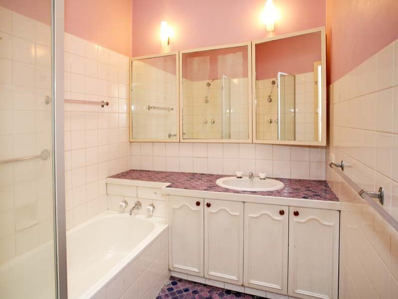 16 Hiddleston Avenue, Box Hill South image 5
