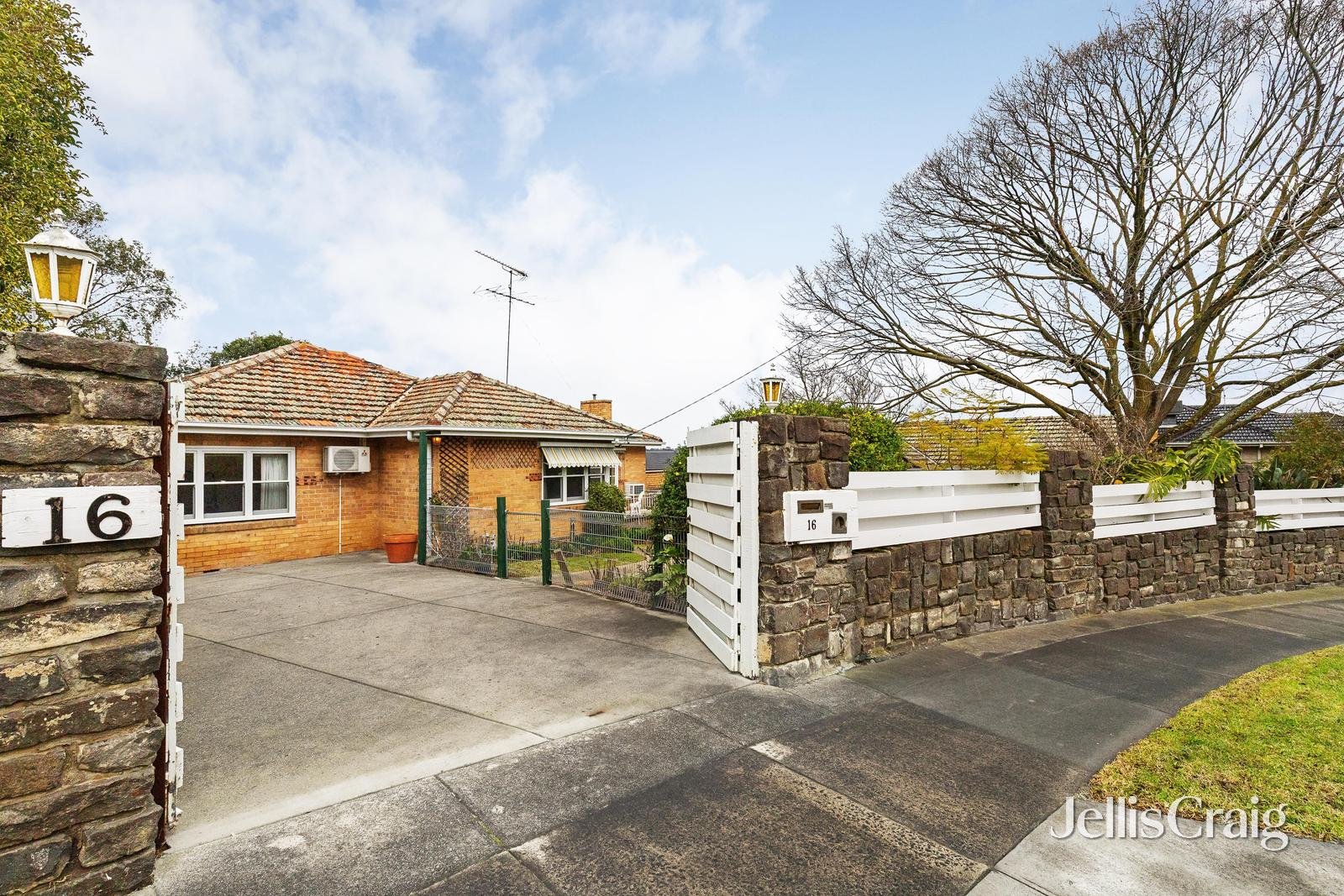 16 Highland Avenue, Balwyn image 10