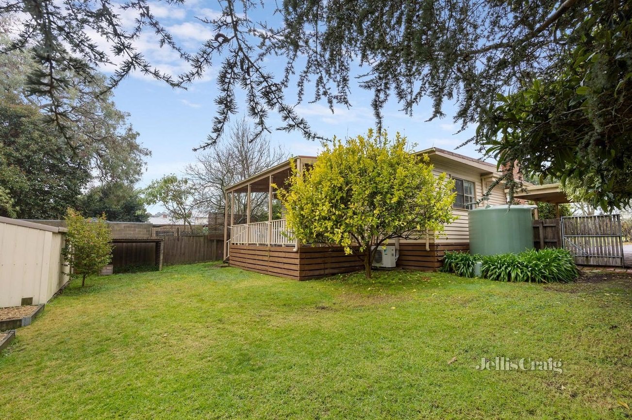 16 Highton Street, Ringwood East image 10