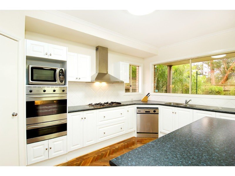 16 Hood Street, Balwyn North image 3