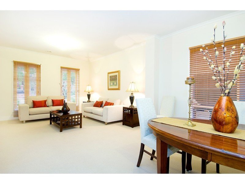 16 Hood Street, Balwyn North image 8