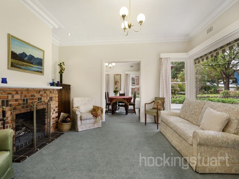 16 Houghton Street, Balwyn North image 2