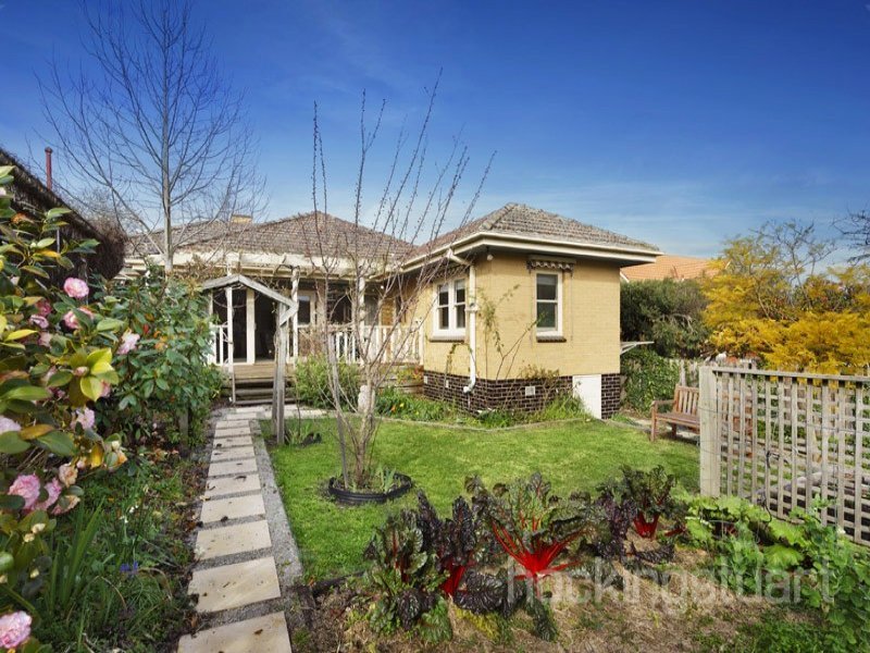 16 Houghton Street, Balwyn North image 9