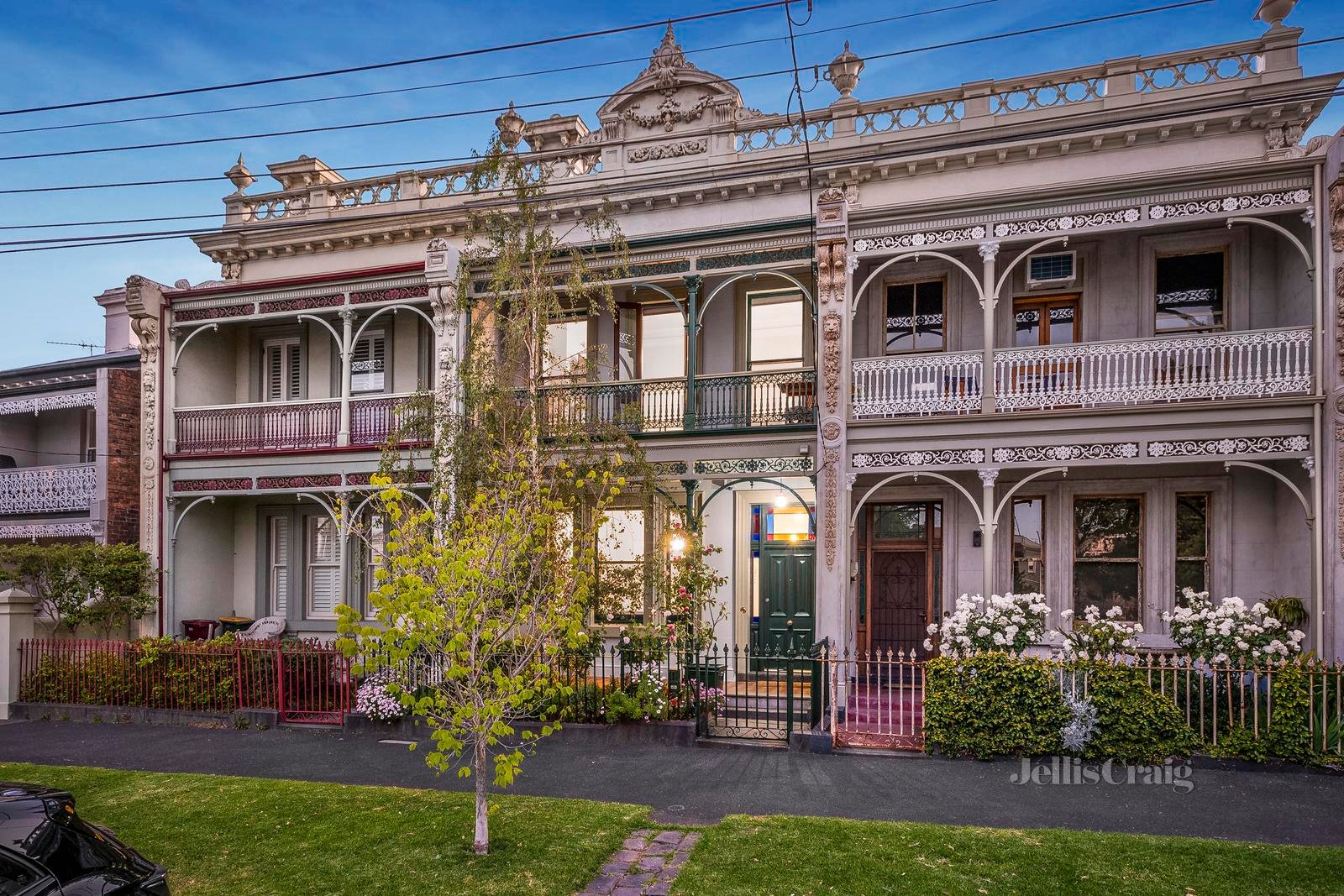 16 Howe Crescent, South Melbourne image 1