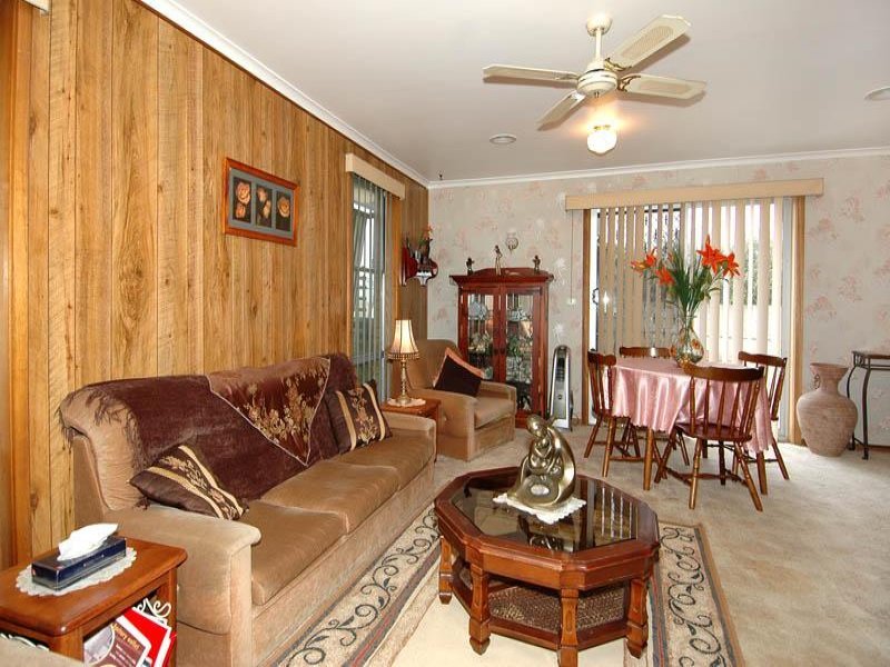 16 Howitt Avenue, Corio image 2