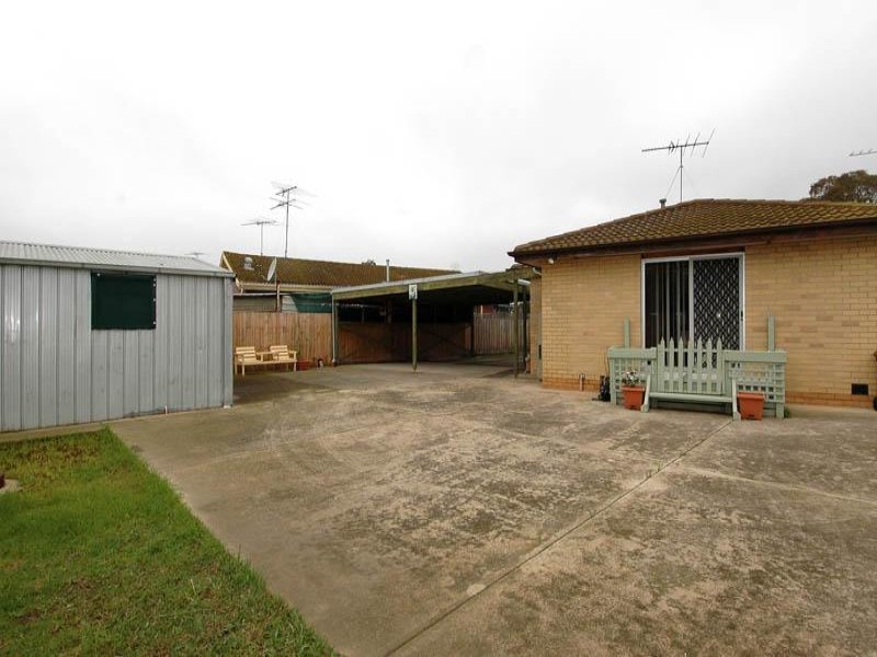 16 Howitt Avenue, Corio image 6