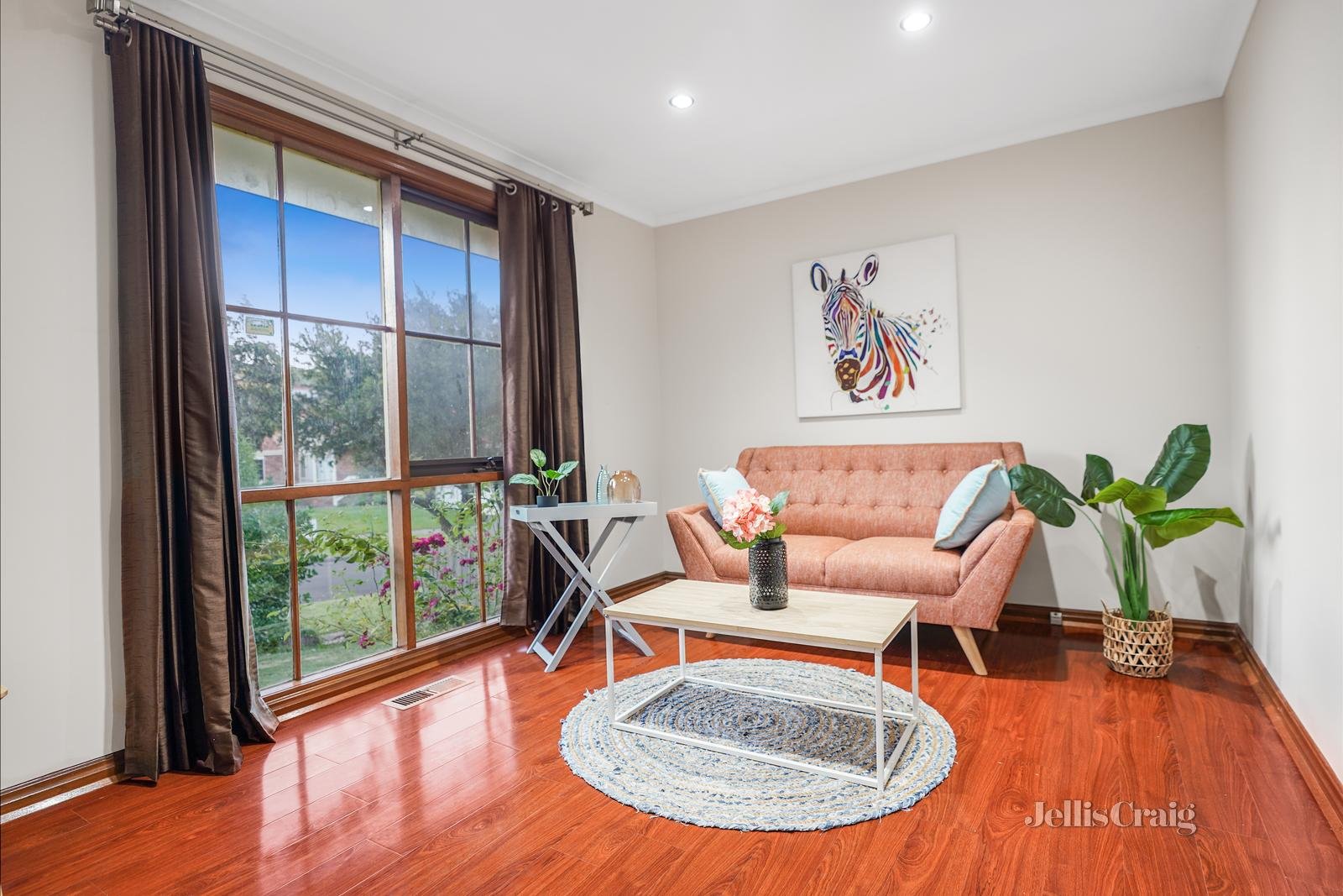 16 Huntingfield Drive, Doncaster East image 3