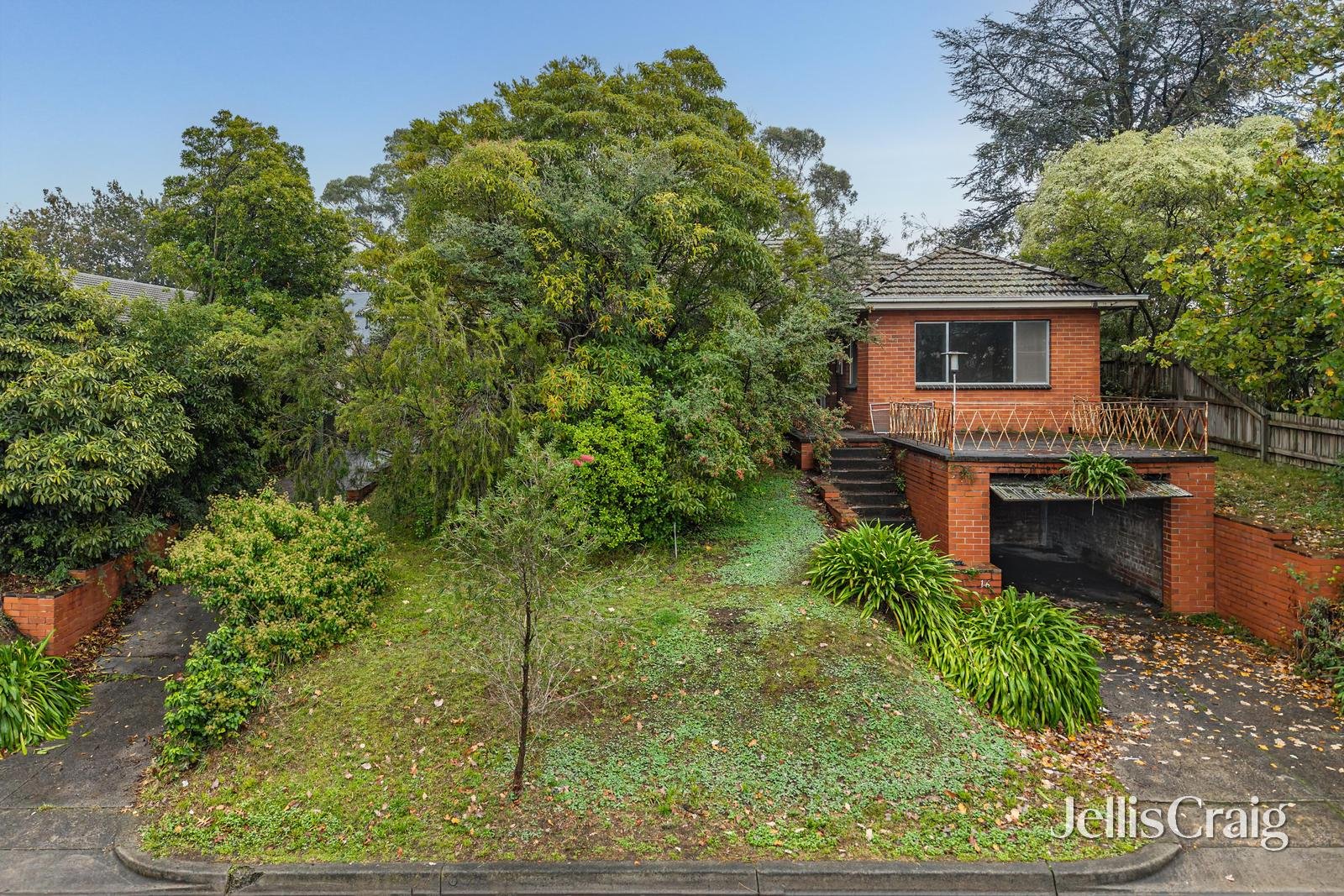16 Hyton Crescent, Croydon image 2