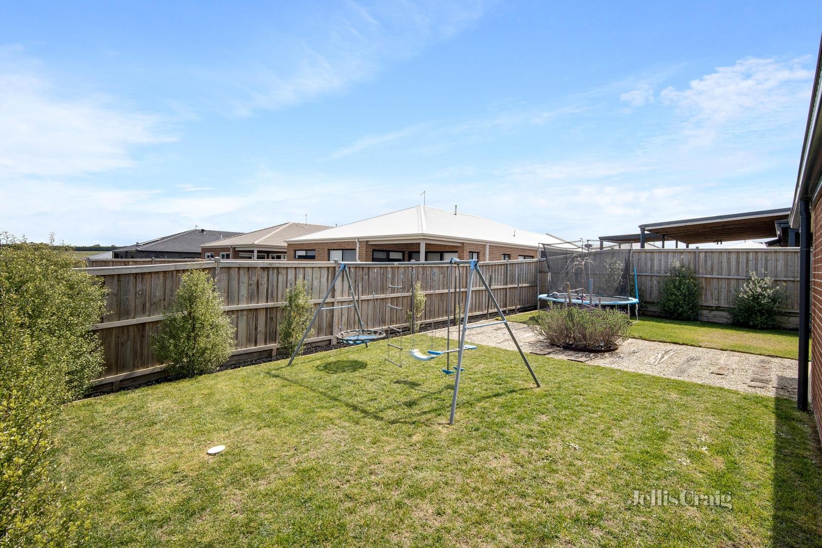 16 Invicta Drive, Smythes Creek image 5