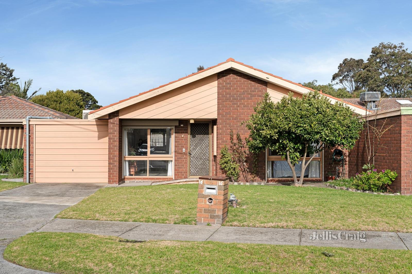 16 Jacksons Road, Chelsea image 1