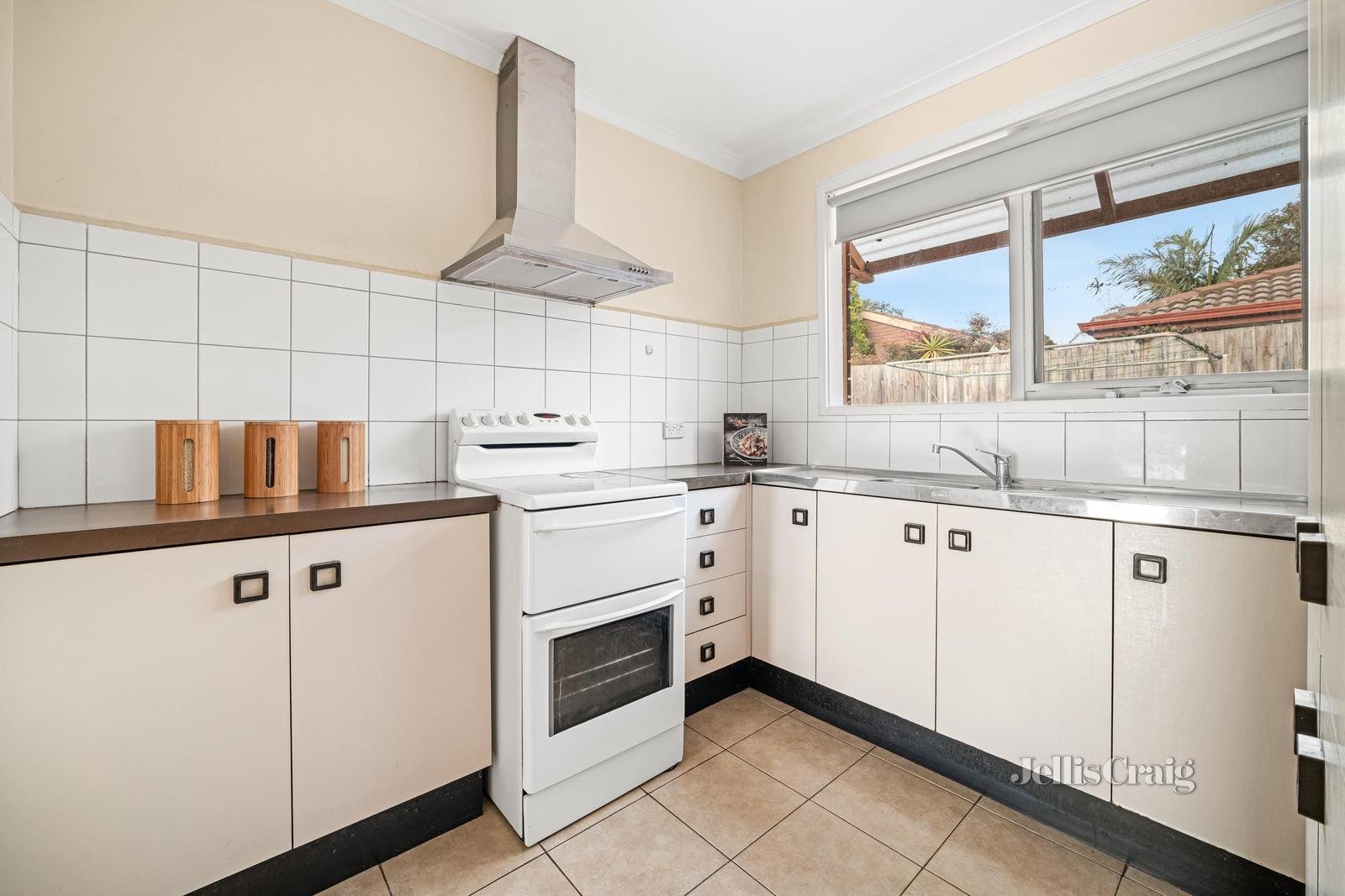 16 Jacksons Road, Chelsea image 4