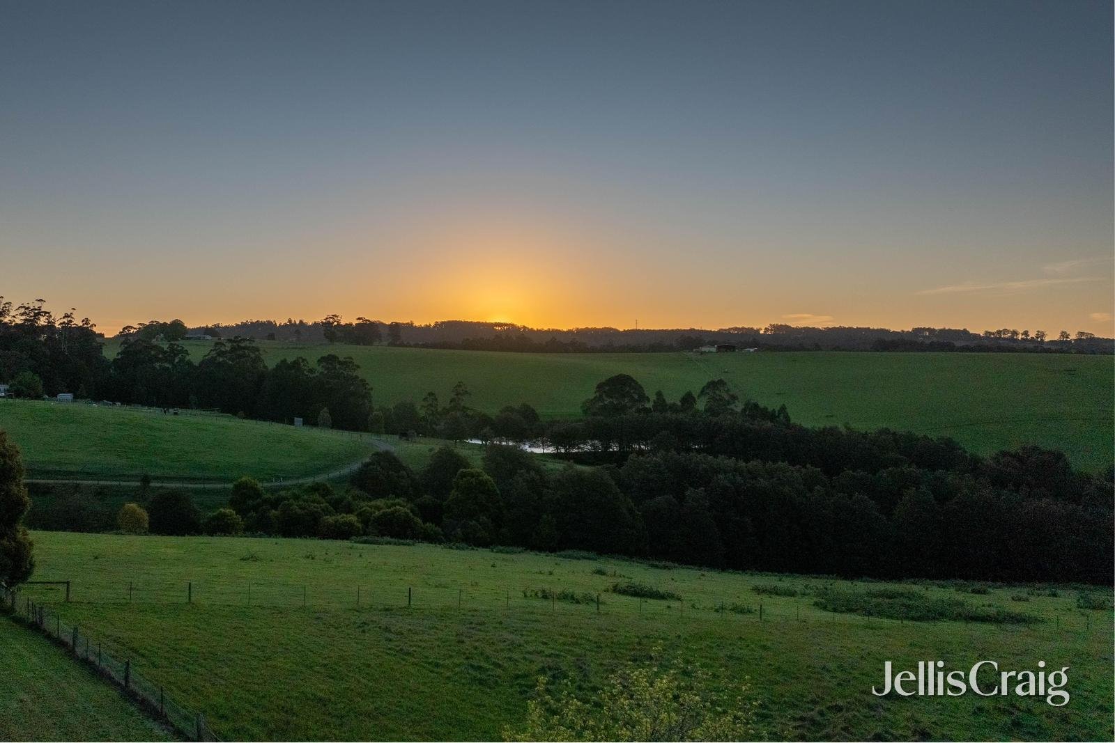 16 James Street, Kinglake image 21
