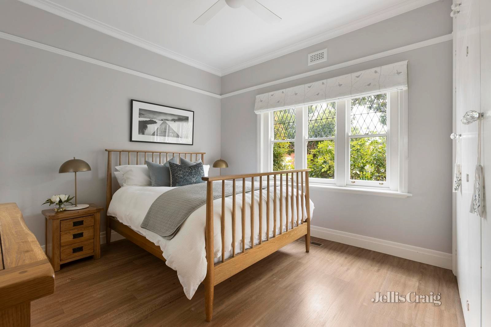 16 James Street, Surrey Hills image 8