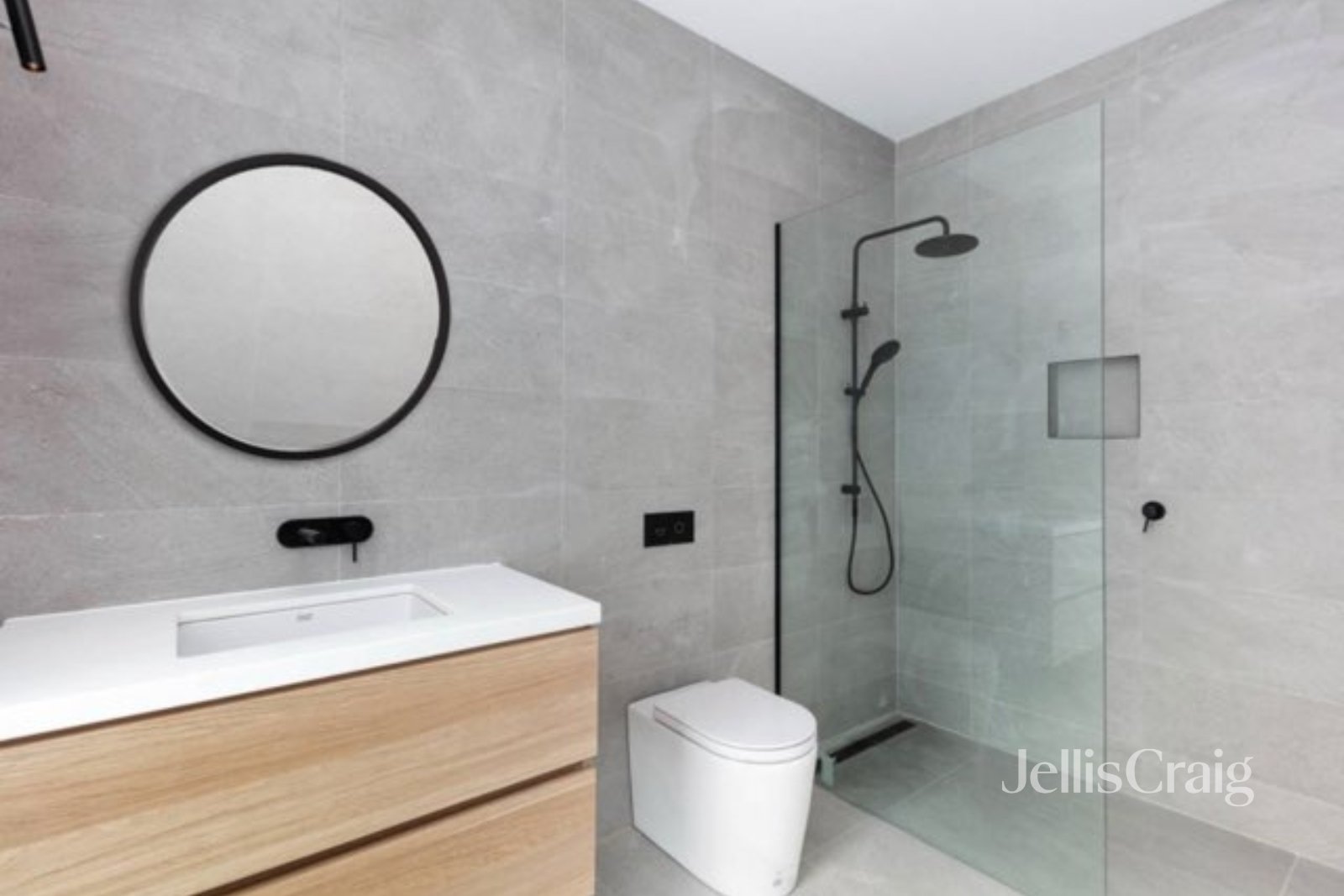 1/6 Josephine Grove, Preston image 7