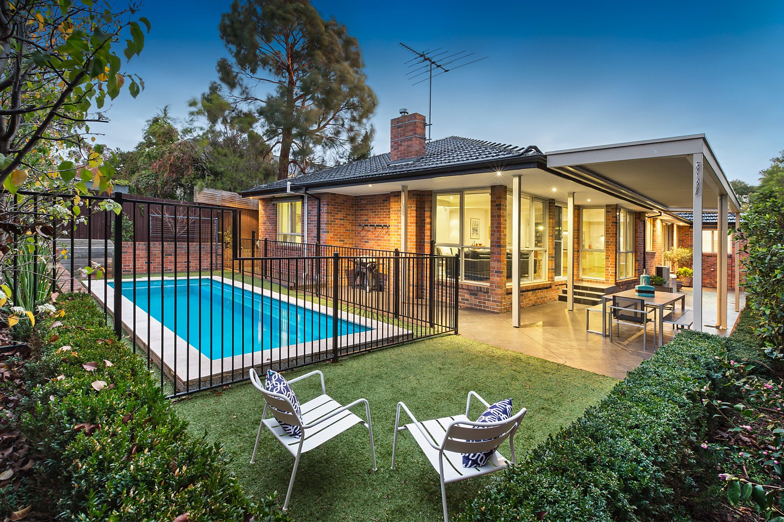 16 Kalimna Street, Balwyn image 3