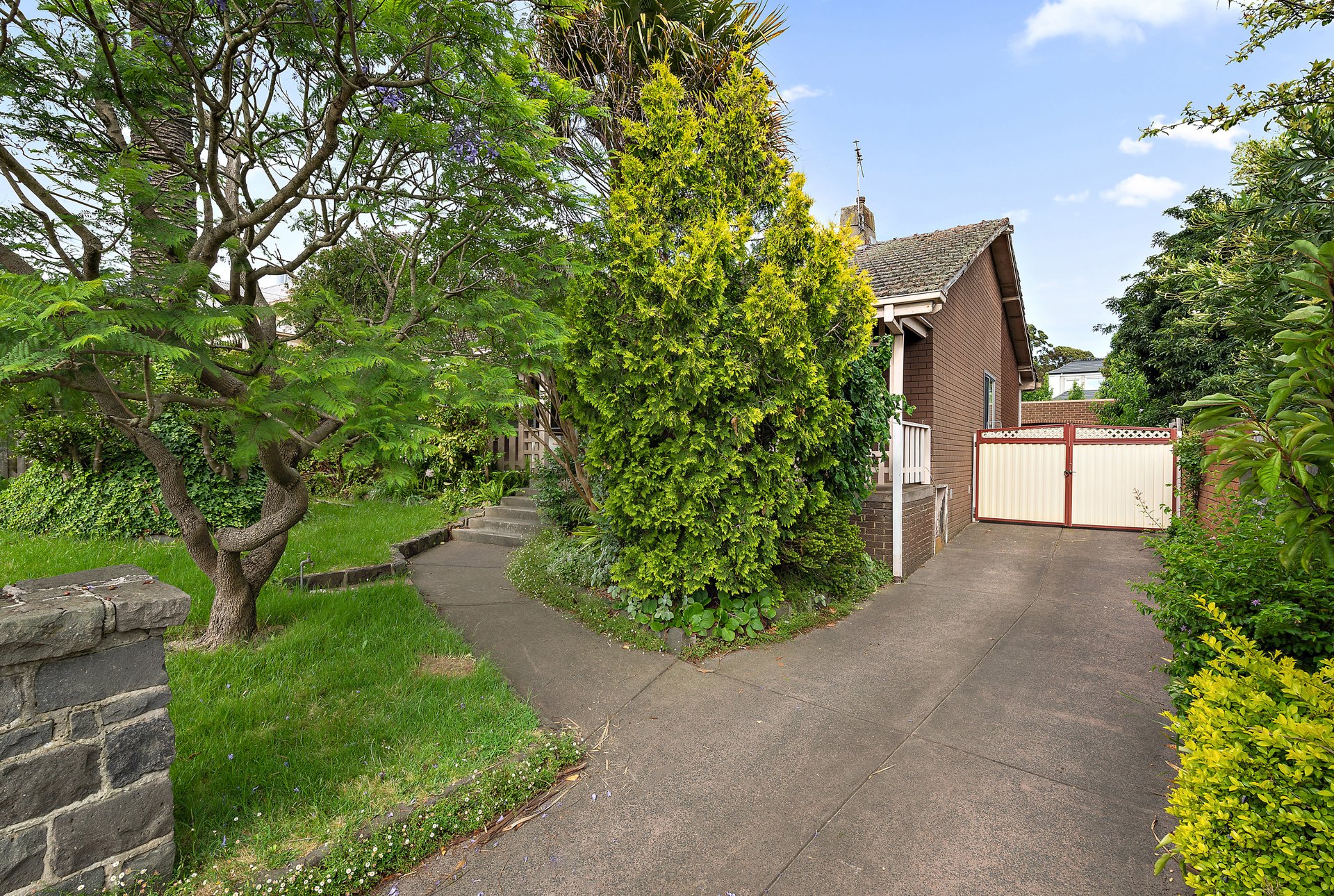 16 Kangerong Road, Box Hill image 1