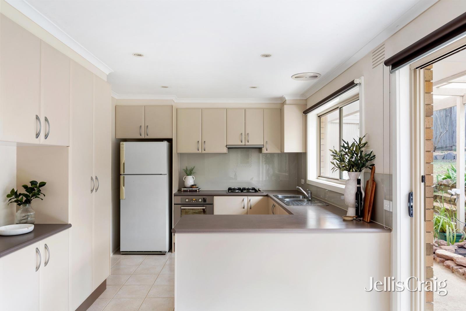 16 Kelly Street, Diamond Creek image 6