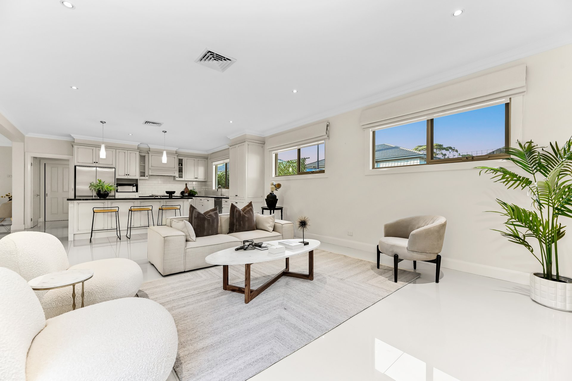 16 Kingsley Grove, Mount Waverley image 7