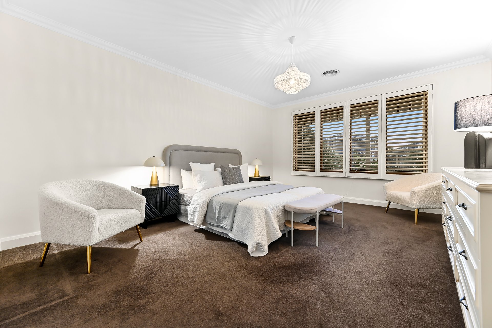 16 Kingsley Grove, Mount Waverley image 9