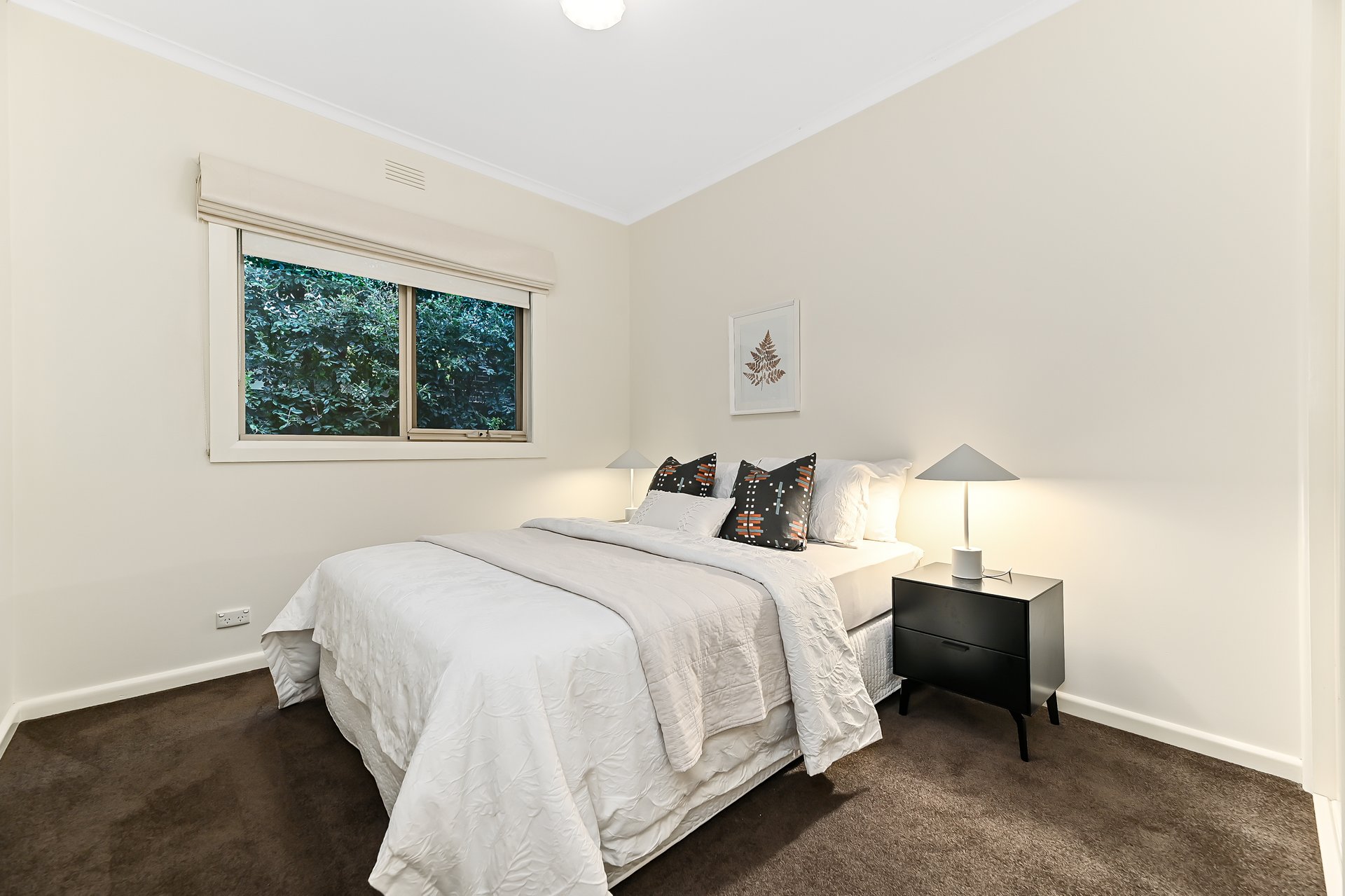 16 Kingsley Grove, Mount Waverley image 12