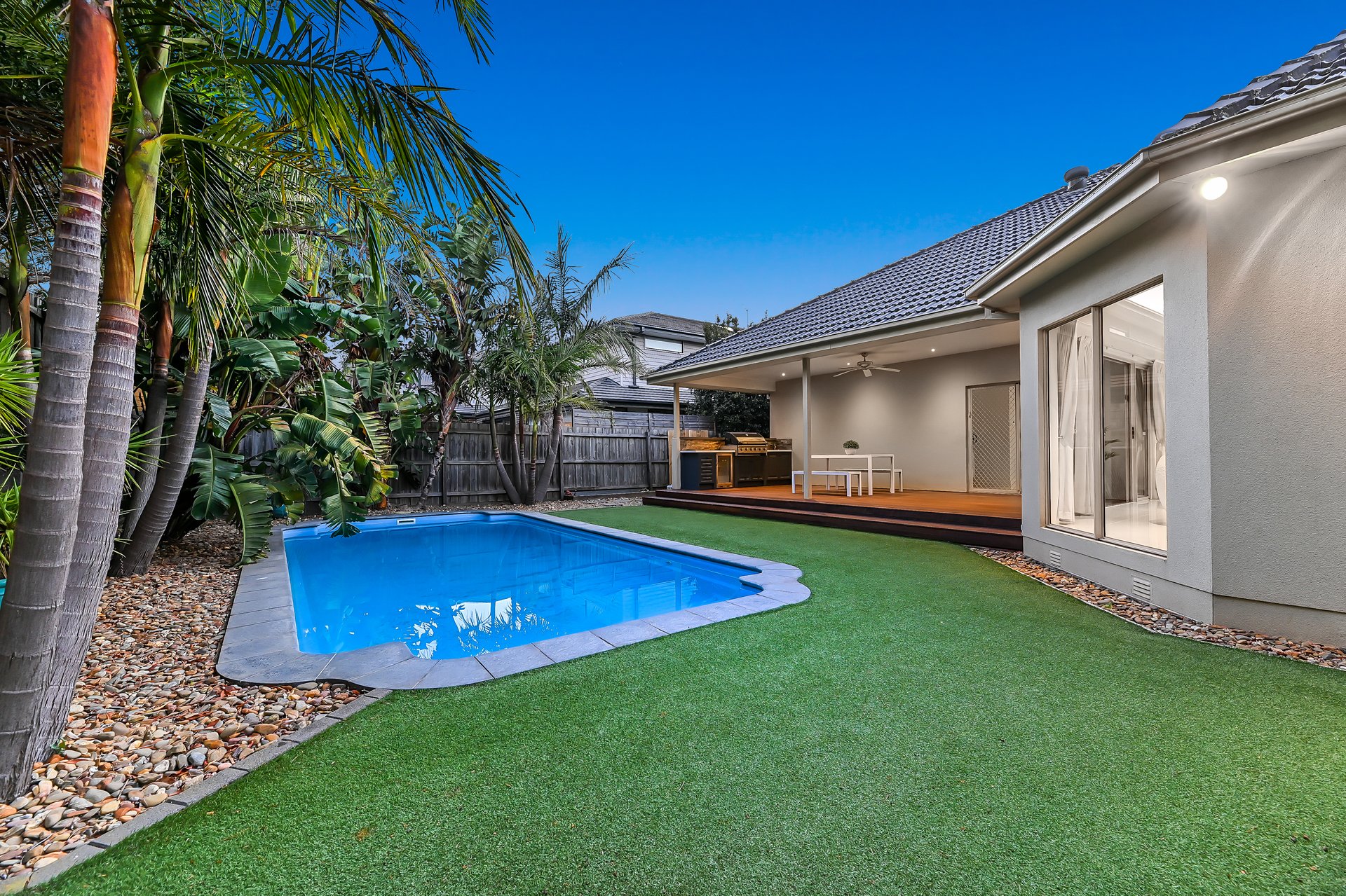16 Kingsley Grove, Mount Waverley image 17