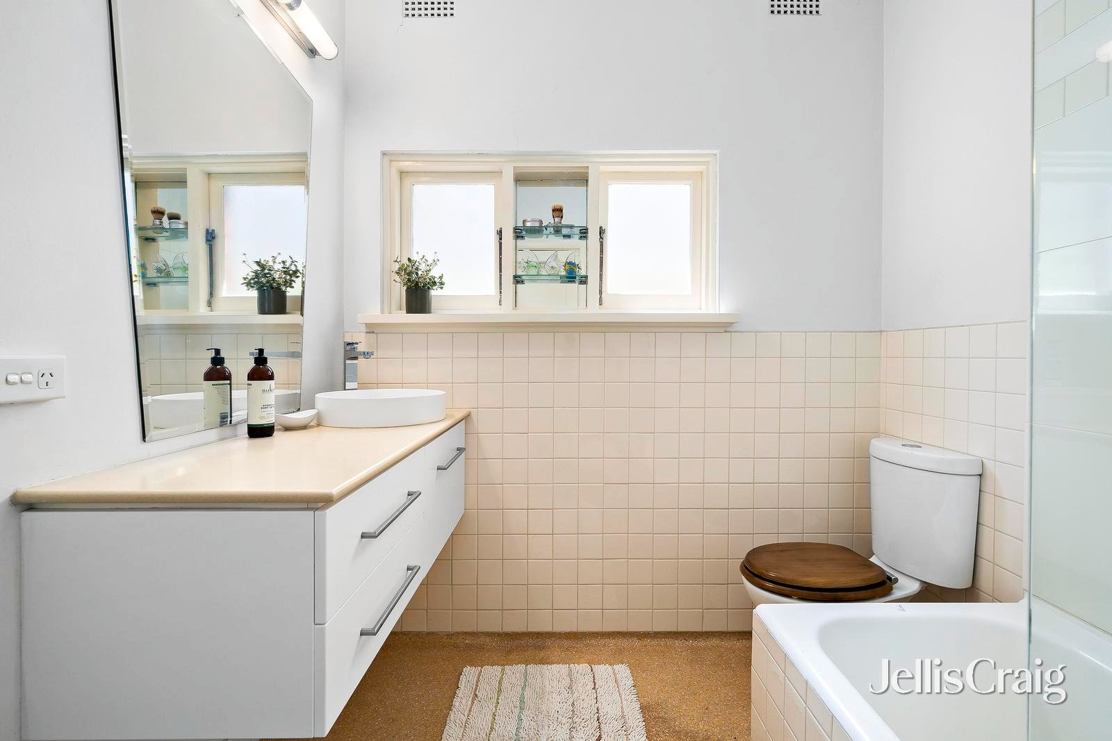 16 Kingsley Street, Elwood image 12