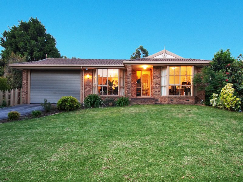 16 Kirkford Drive, Mooroolbark image 1