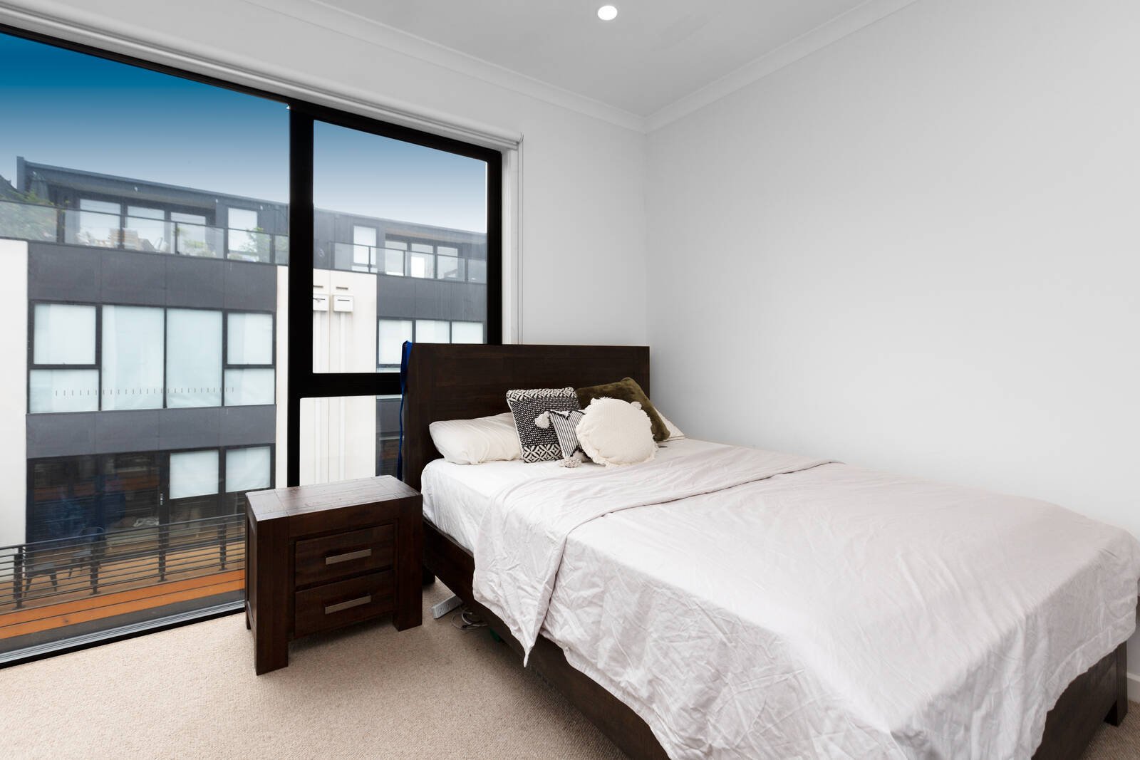 Property Gallery Thumbnail 7
