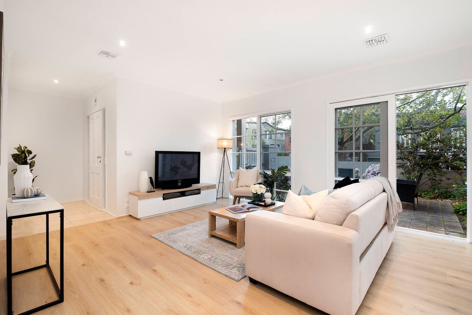 Property Gallery Thumbnail 3