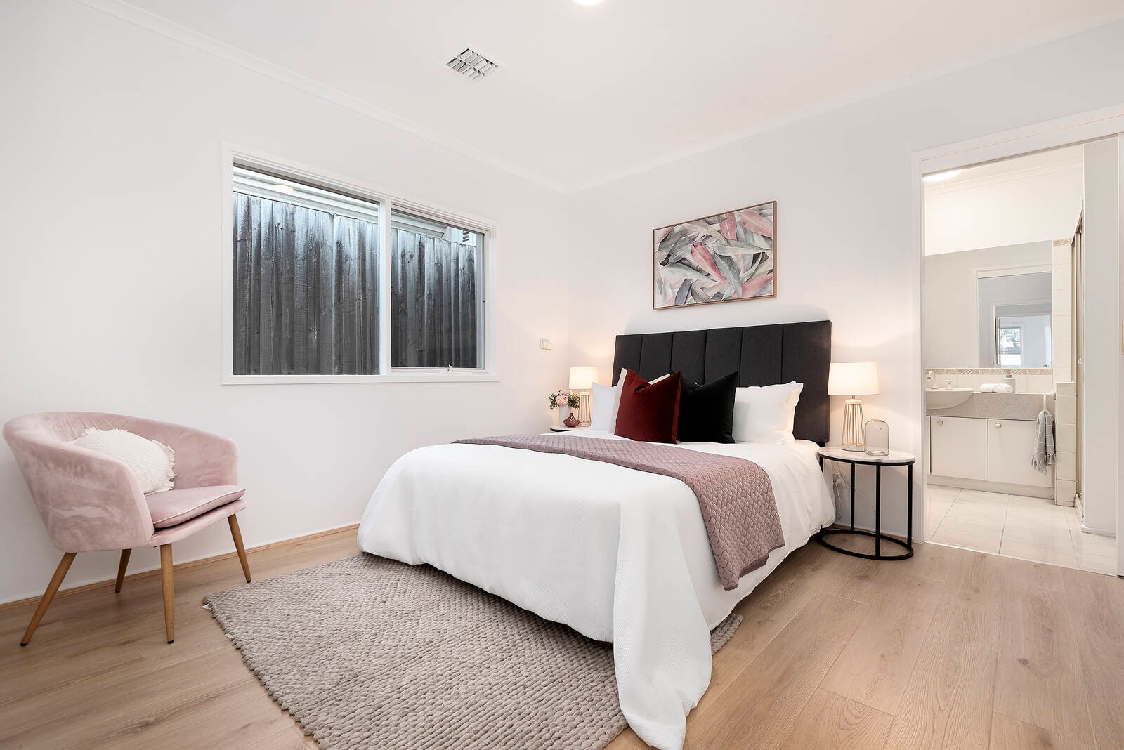 Property Gallery Thumbnail 7